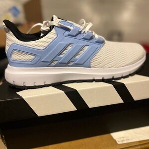 Adidas Ultimashow Women’s Size 10 - New